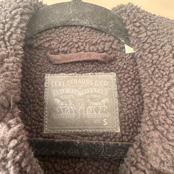 Vintage Levi's Shearling-Lined Jean Jacket - Picture 5 of 6